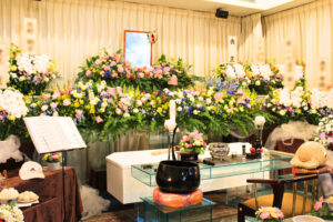 小平サポートセンター セイテッド花祭壇 家族葬 葬儀事例