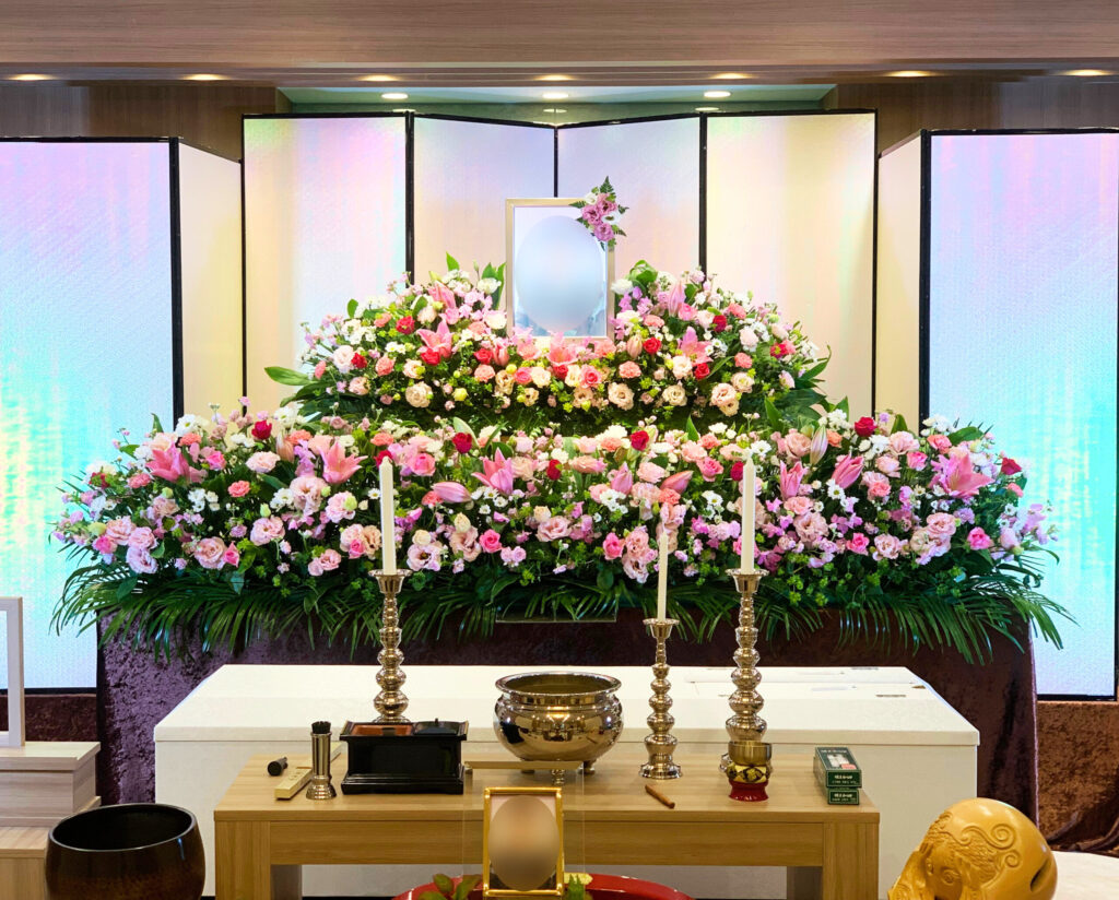 新宿区 落合斎場 セイクラーク花祭壇 1日葬 家族葬 葬儀事例