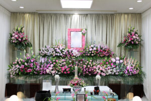町屋斎場 セイプレイト花祭壇１日葬 家族葬 事例